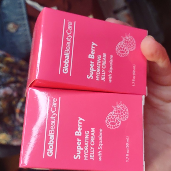 Two super Berry jelly creams - Picture 1 of 1